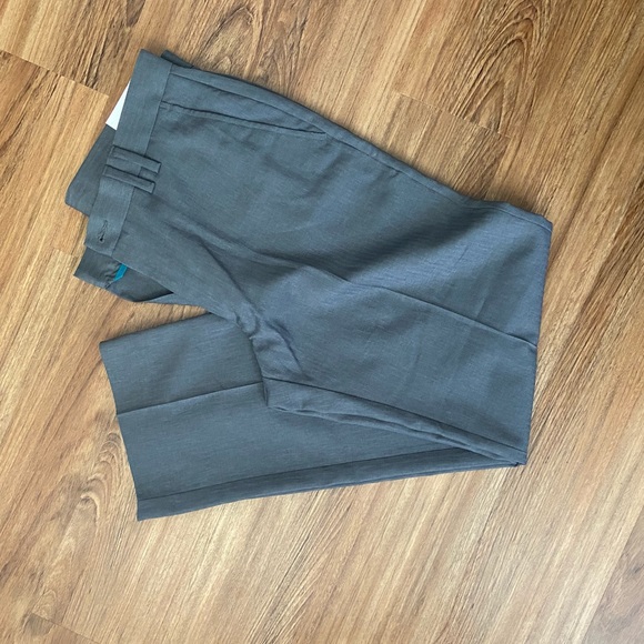 3️⃣ Dress pants. Men’s